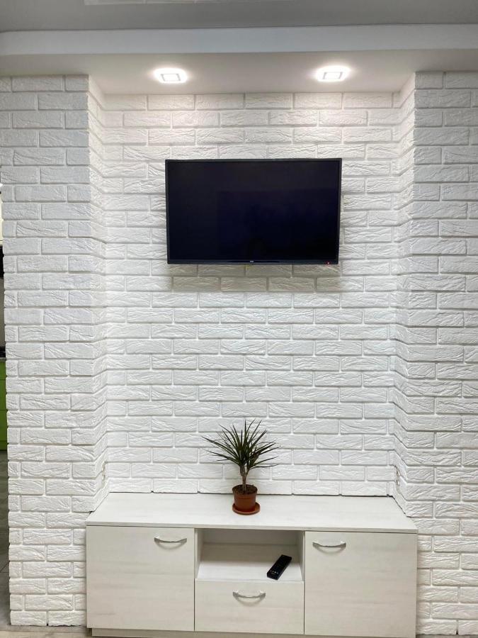 Suite Mira Avenue Center Двухкомнатная Квартира В Центре Возле Тц Цум Чернихив Екстериор снимка